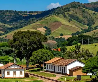 Descubra a Região da Estrada de Ferro em Goiás: Riquezas e Atrações