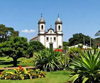 Descubra o Santuário de Nossa Senhora d'Abadia do Muquém em Goiás