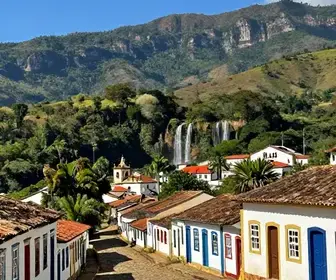 Explore Pirenópolis e Cidade de Goiás: Roteiro Imperdível Explore Pirenópolis e Cidade de Goiás: Roteiro Imperdível