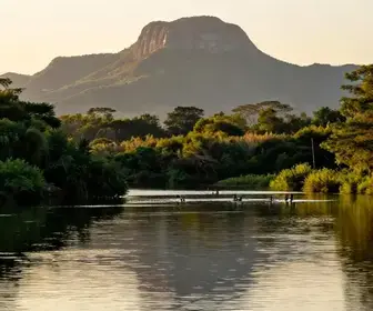 Os 20 melhores lagos e rios de Goiás: guia completo Os 20 melhores lagos e rios de Goiás: guia completo